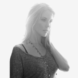jennifer-white-bg-reversed-750-600 - Jennifer Paige